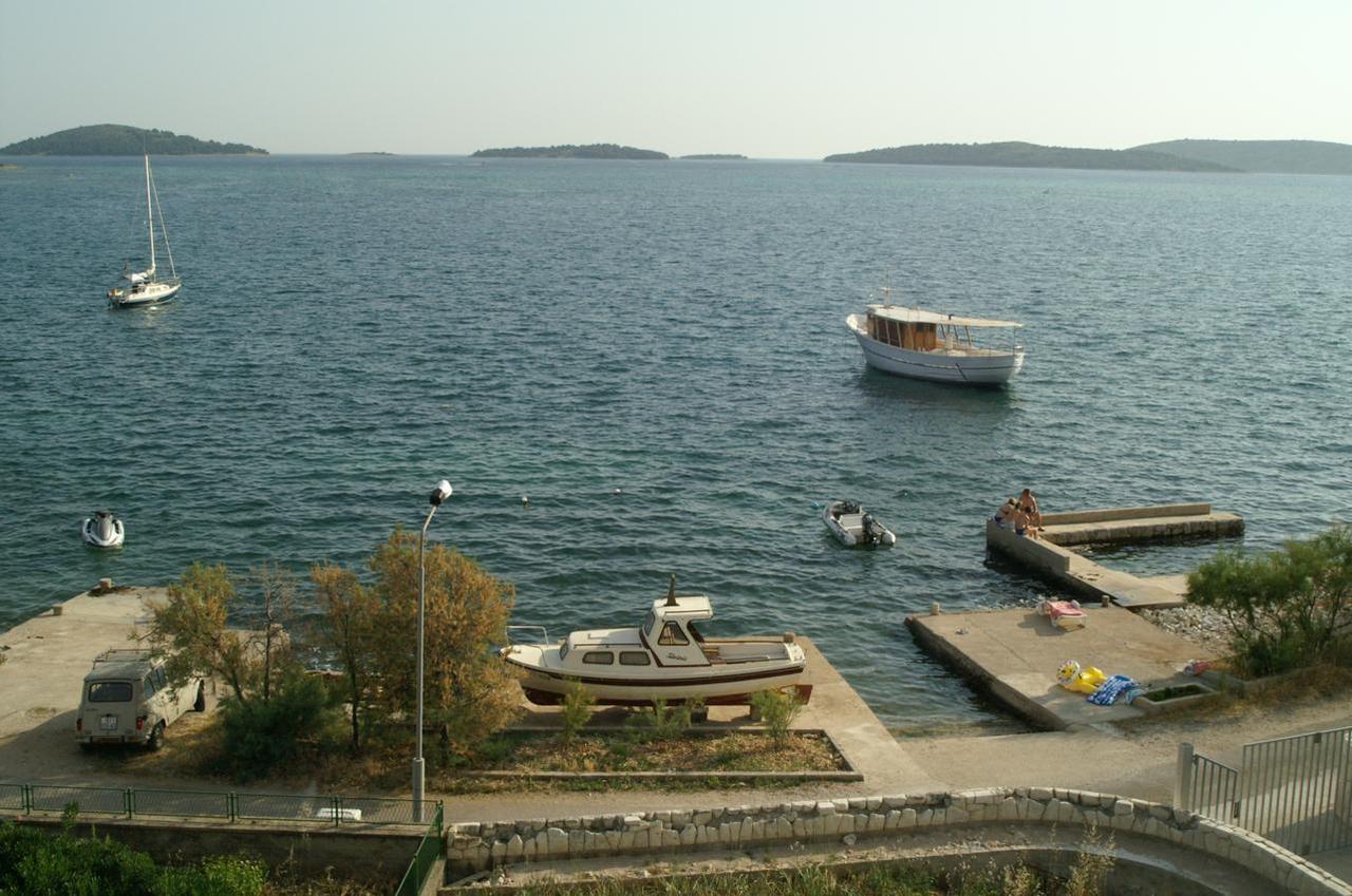 Apartments By The Sea Brodarica, Sibenik - 13615 Kültér fotó